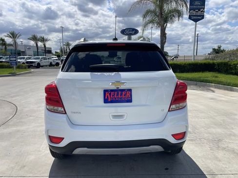 Used 2020 Chevrolet Trax LT w/ LT Convenience Package FWD image 7