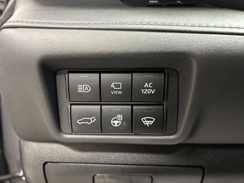 Used 2022 Toyota Highlander Limited image 15