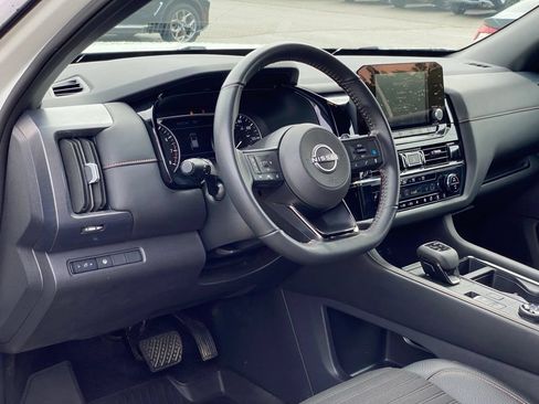 Used 2024 Nissan Pathfinder Rock Creek AWD/4WD image 9