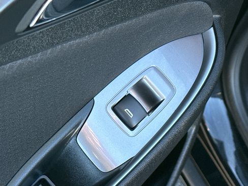 Used 2024 Chevrolet Malibu LT image 30