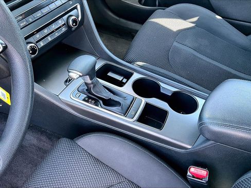 Used 2019 Kia Optima LX FWD image 13