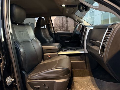 Used 2014 RAM 3500 Laramie image 24