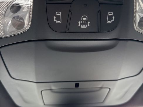 New 2026 Chrysler Pacifica Select image 10