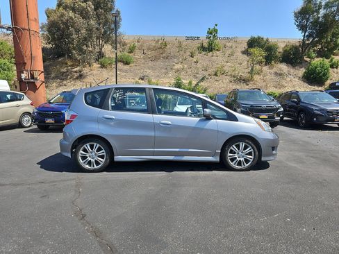 Used 2010 Honda Fit Sport image 8