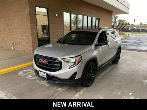 Certified 2020 GMC Terrain SLT w/ Preferred Package FWD image 1