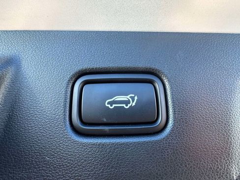Certified 2025 Hyundai Tucson SEL AWD/4WD image 9