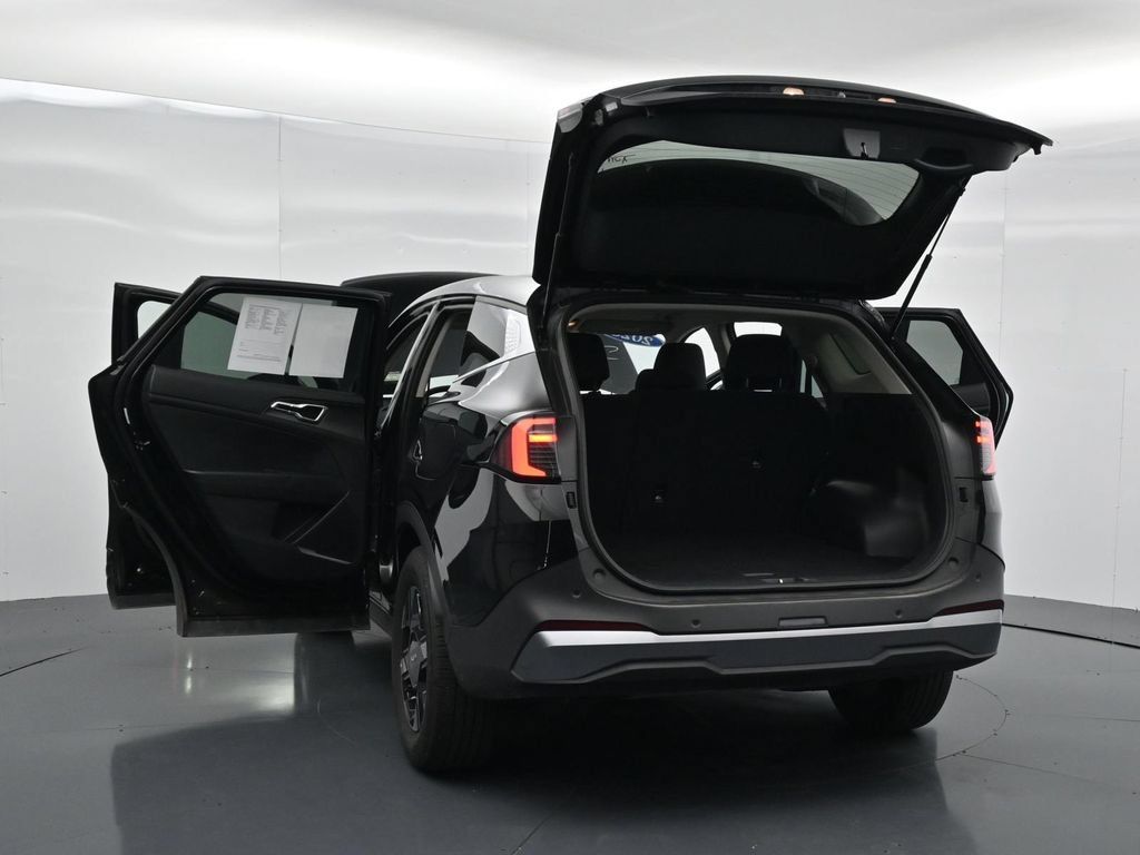 Used 2026 Kia Sportage LX FWD image 35