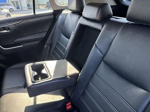 Used 2021 Toyota RAV4 XLE Premium image 26