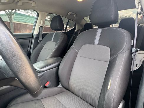 Used 2022 Nissan Sentra SV FWD image 21