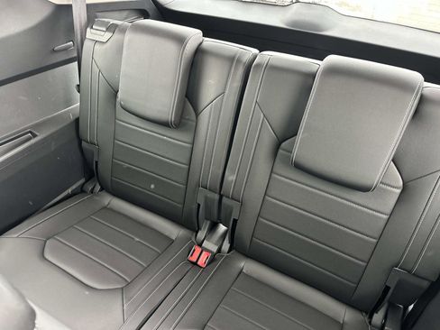 Used 2025 Volkswagen Atlas SEL image 13