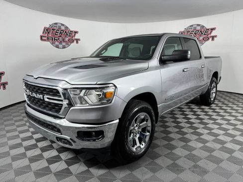 Used 2022 RAM 1500 Big Horn AWD/4WD image 3