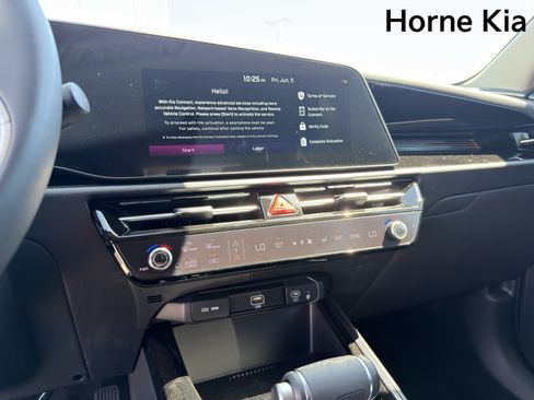 New 2026 Kia Niro EX FWD image 16