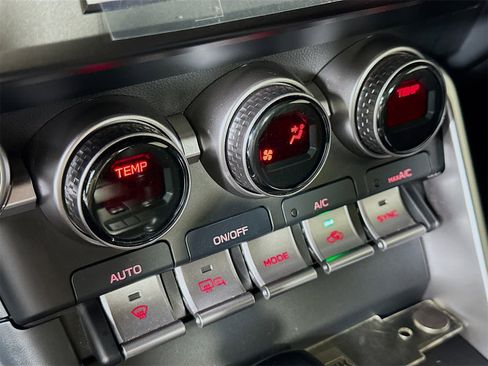 Used 2024 Toyota GR86 Premium image 15