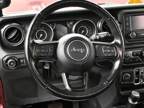 Used 2021 Jeep Wrangler Unlimited Sport AWD/4WD image 30