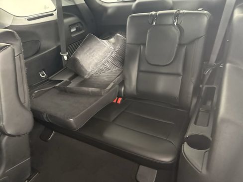 Used 2023 Ford Explorer XLT w/ Equipment Group 202A AWD/4WD image 23