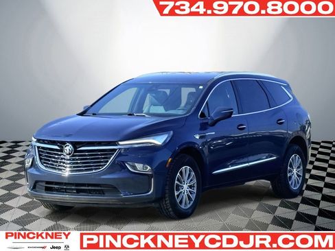 Used 2022 Buick Enclave Essence image 1