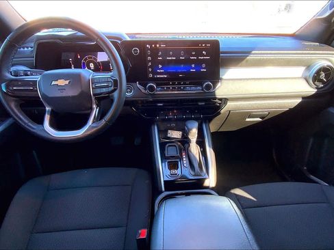 Used 2023 Chevrolet Colorado LT w/ LT Convenience Package image 12