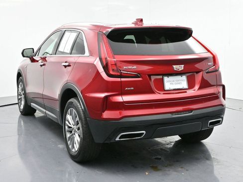 Used 2025 Cadillac XT4 Premium Luxury image 5