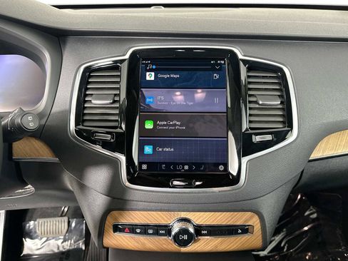 Used 2025 Volvo XC90 B5 Plus w/ Protection Package Premier image 13