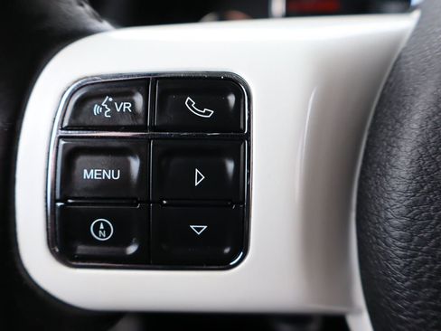 Used 2015 Jeep Wrangler Unlimited Sahara image 28