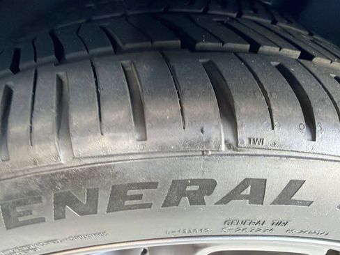 Used 2020 Dodge Charger Scat Pack RWD image 12