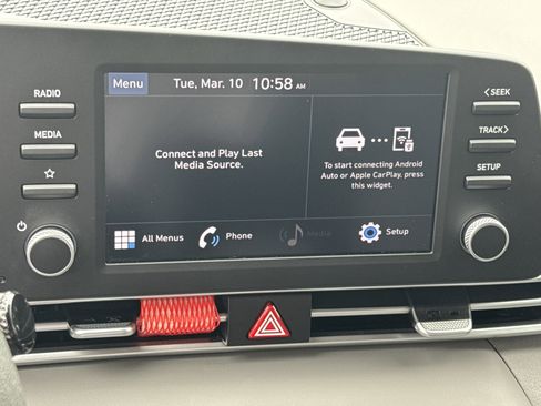 Used 2023 Hyundai Elantra SE image 33