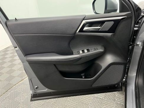 Used 2024 Mitsubishi Outlander SE image 34