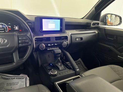 Used 2025 Toyota Tacoma SR5 image 32