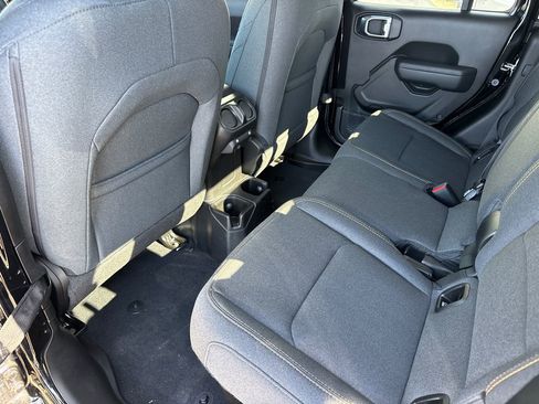 New 2026 Jeep Gladiator Sport image 17