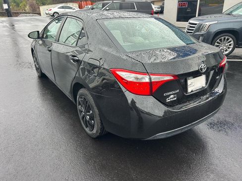 Used 2015 Toyota Corolla LE image 3