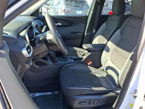 Used 2023 Chevrolet TrailBlazer LT w/ Convenience Package image 12
