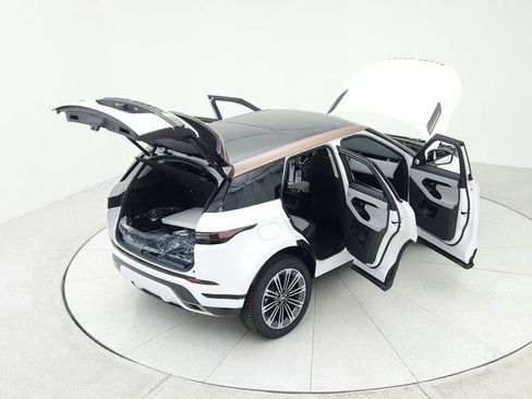 New 2025 Land Rover Range Rover Evoque Dynamic SE image 16