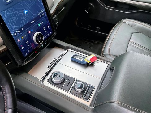 Used 2022 Ford Expedition Timberline image 16