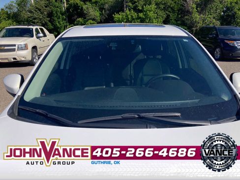 Used 2020 Ford Escape SE image 11