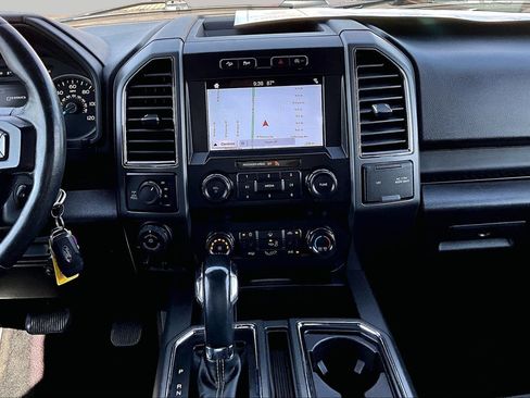 Used 2019 Ford F150 XLT w/ Equipment Group 302A Luxury AWD/4WD image 6