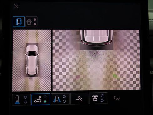 Used 2025 GMC Yukon Denali w/ Denali Reserve Package image 16