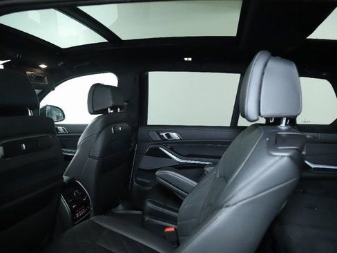 Certified 2024 BMW X7 xDrive40i w/ M Sport Package image 18