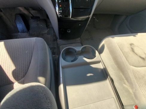 Used 2007 Toyota Sienna LE image 14