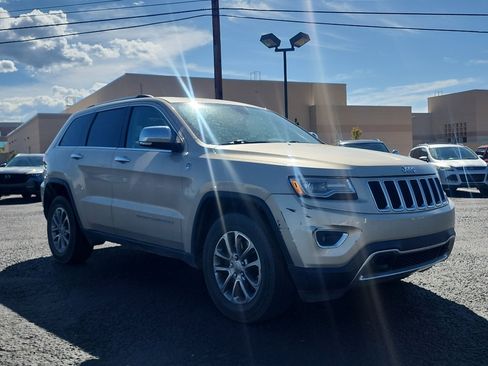 Used 2015 Jeep Grand Cherokee Limited w/ Luxury Group II AWD/4WD image 3