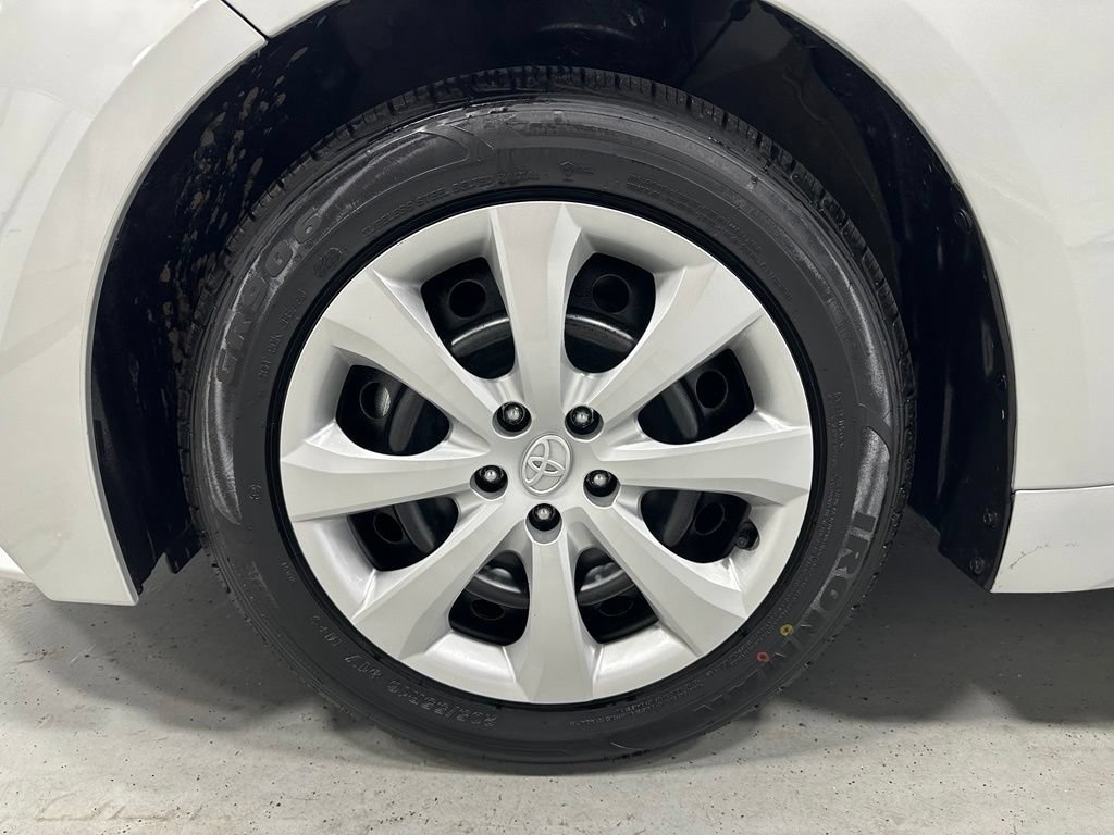 Used 2026 Toyota Corolla LE FWD image 60