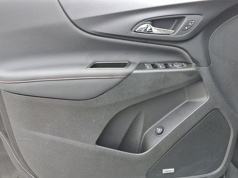 Used 2024 Chevrolet Equinox RS w/ RS Leather Package image 12