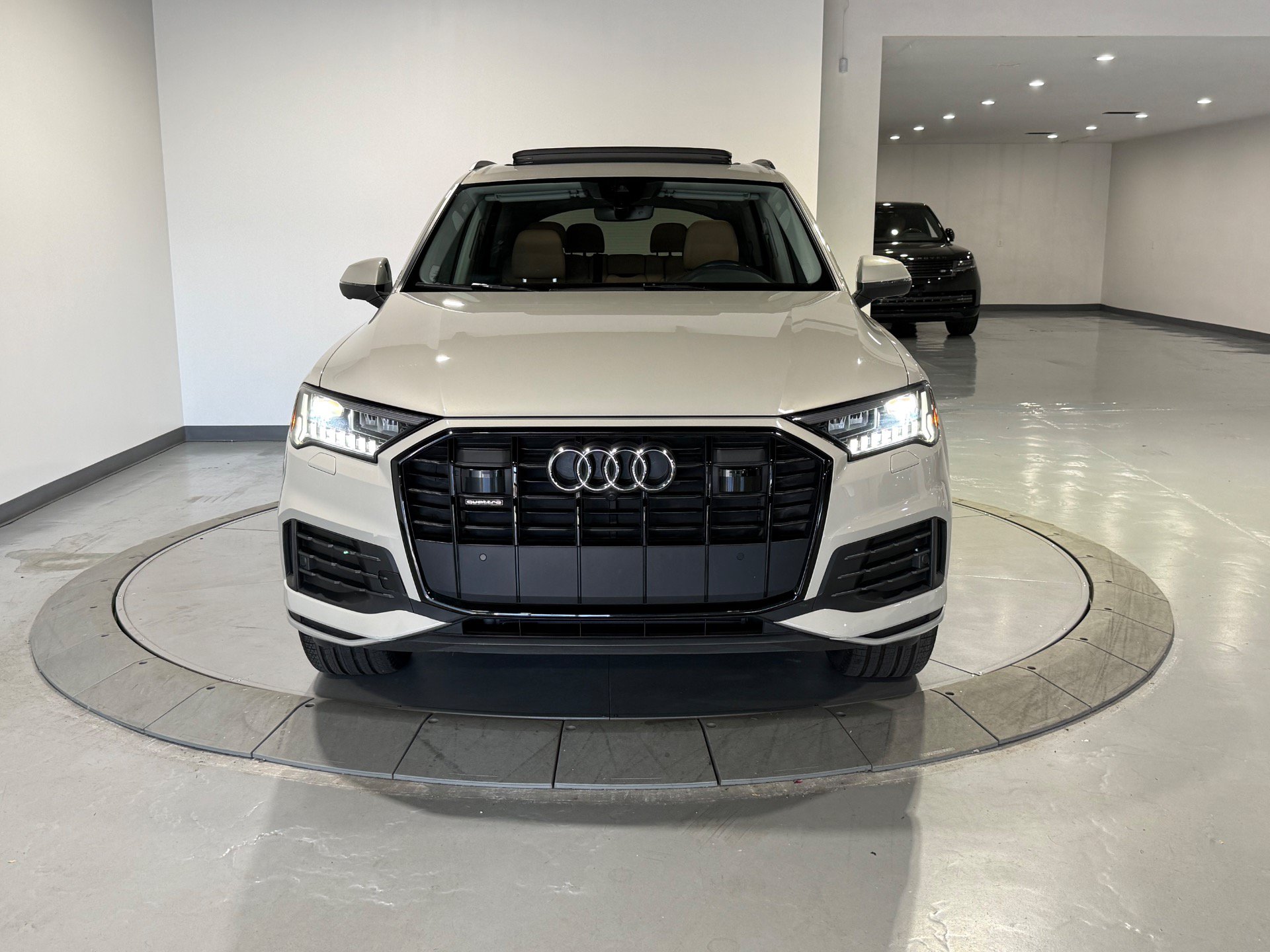 Used 2024 Audi Q7 2.0T Premium Plus w/ Premium Plus Package AWD/4WD image 4