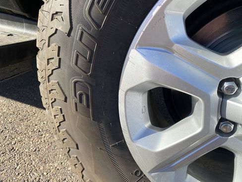 Used 2016 Toyota 4Runner image 3