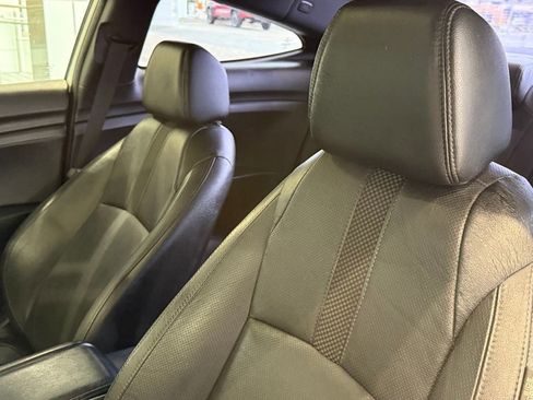 Used 2019 Honda Civic Touring image 20