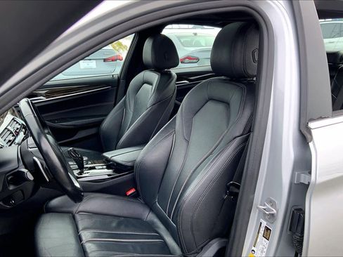 Used 2018 BMW 530i xDrive image 7
