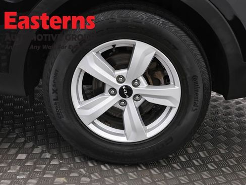 Used 2022 Kia Sorento LX FWD image 32