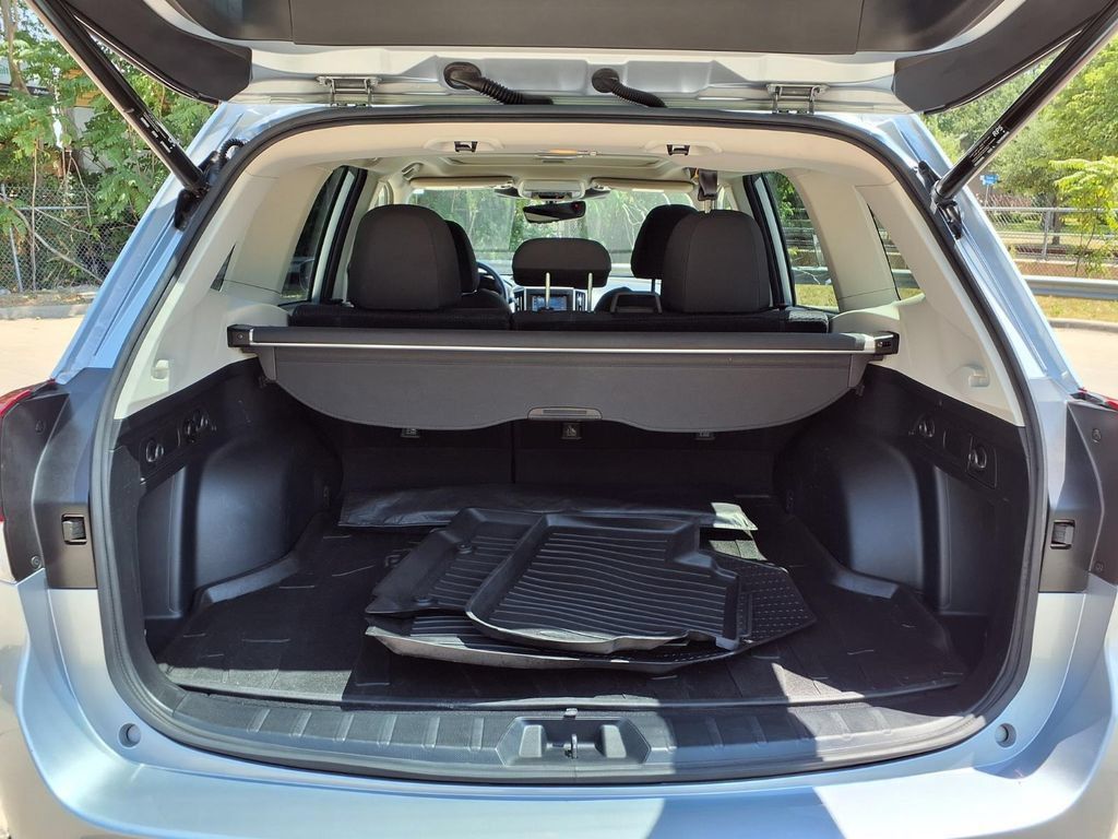 Used 2023 Subaru Forester Premium AWD/4WD image 10