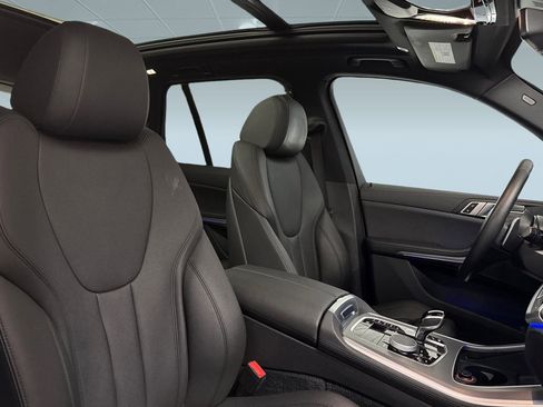 Used 2022 BMW X5 sDrive40i w/ Parking Assistance Package image 31