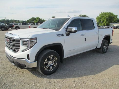 New 2026 GMC Sierra 1500 SLT w/ SLT Convenience Package AWD/4WD image 9