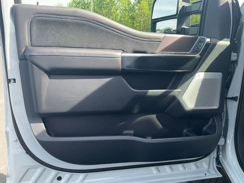 New 2026 Ford F250 Platinum AWD/4WD image 17